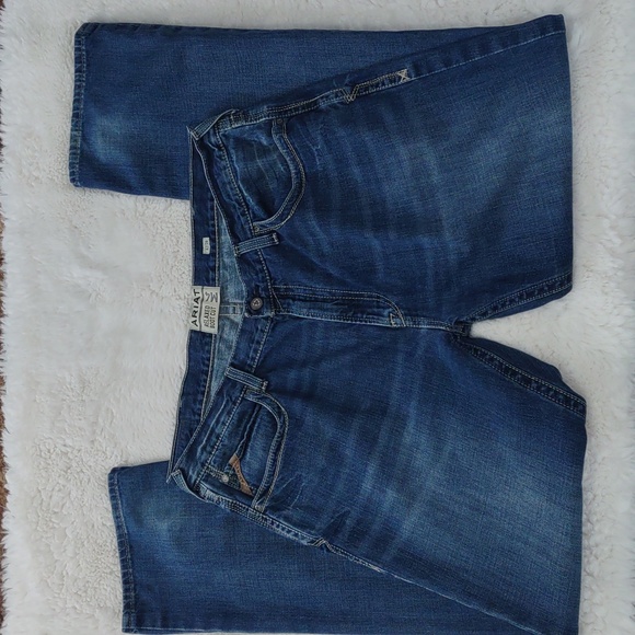 ARIAT RELAXED BOOT CUT JEANS. - Picture 4 of 17